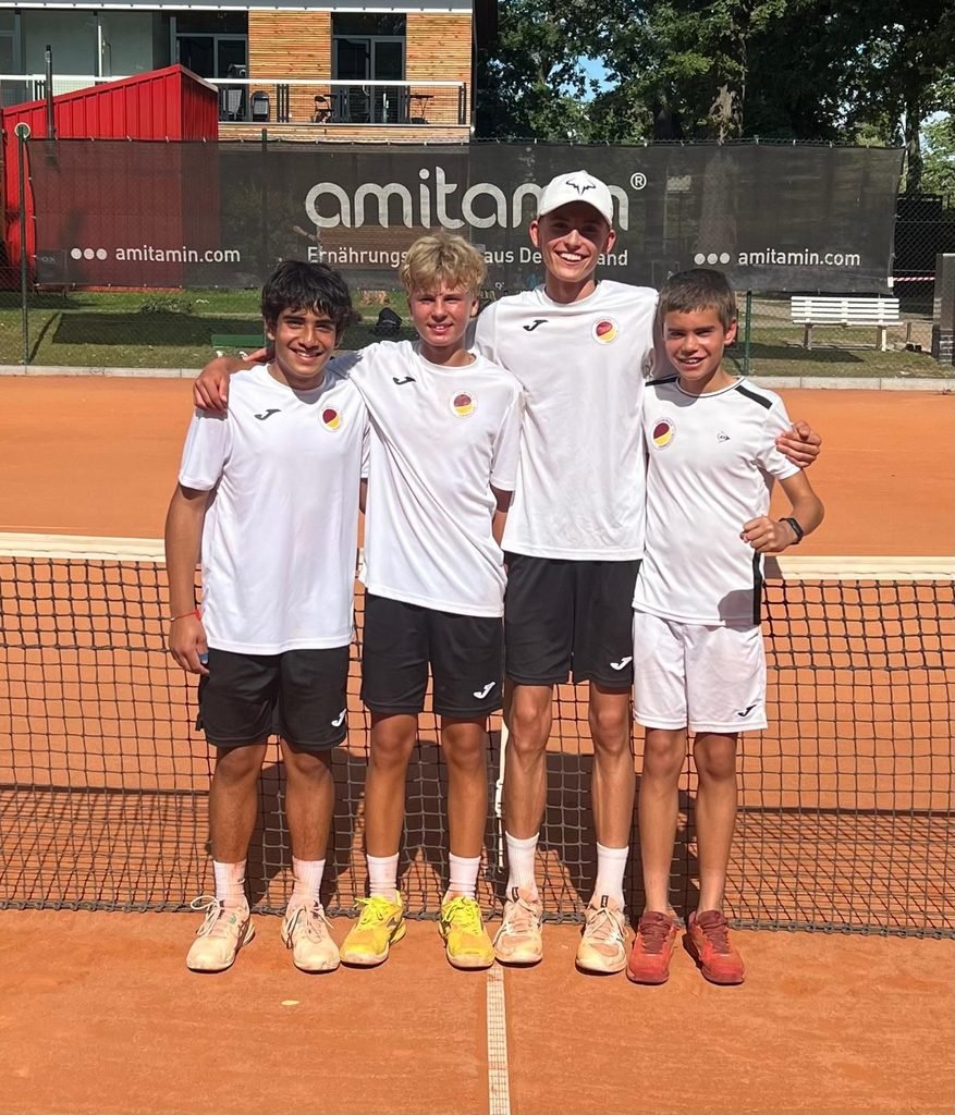 Mannschaftsmeister der U15: TC 1899 Blau-Weiss und Grunewald TC whatsapp image 2026 08 30 at 21.27.31